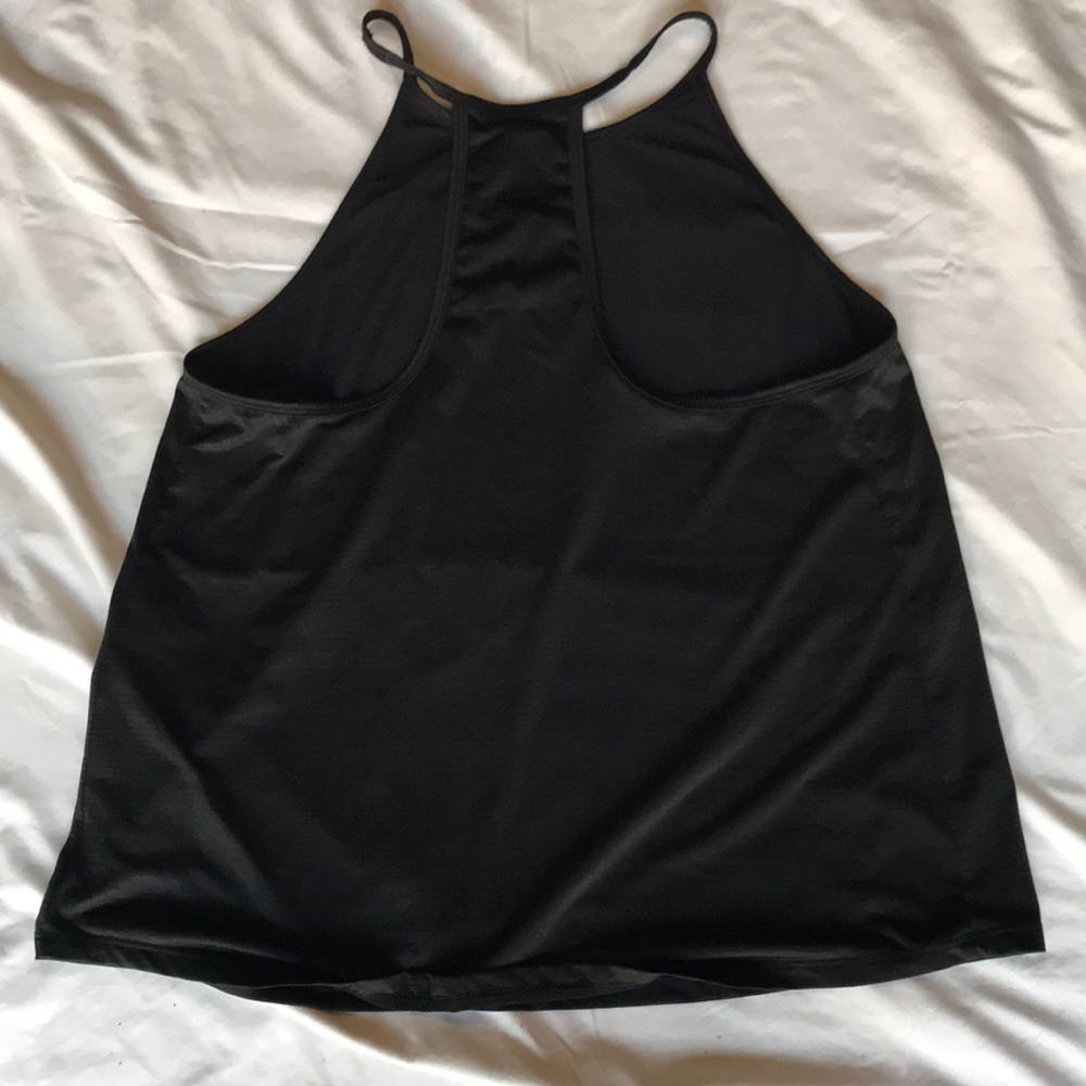 Workout top - Picture 2 of 2